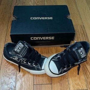 Boys Converse “street slip” in black/white size 11.5